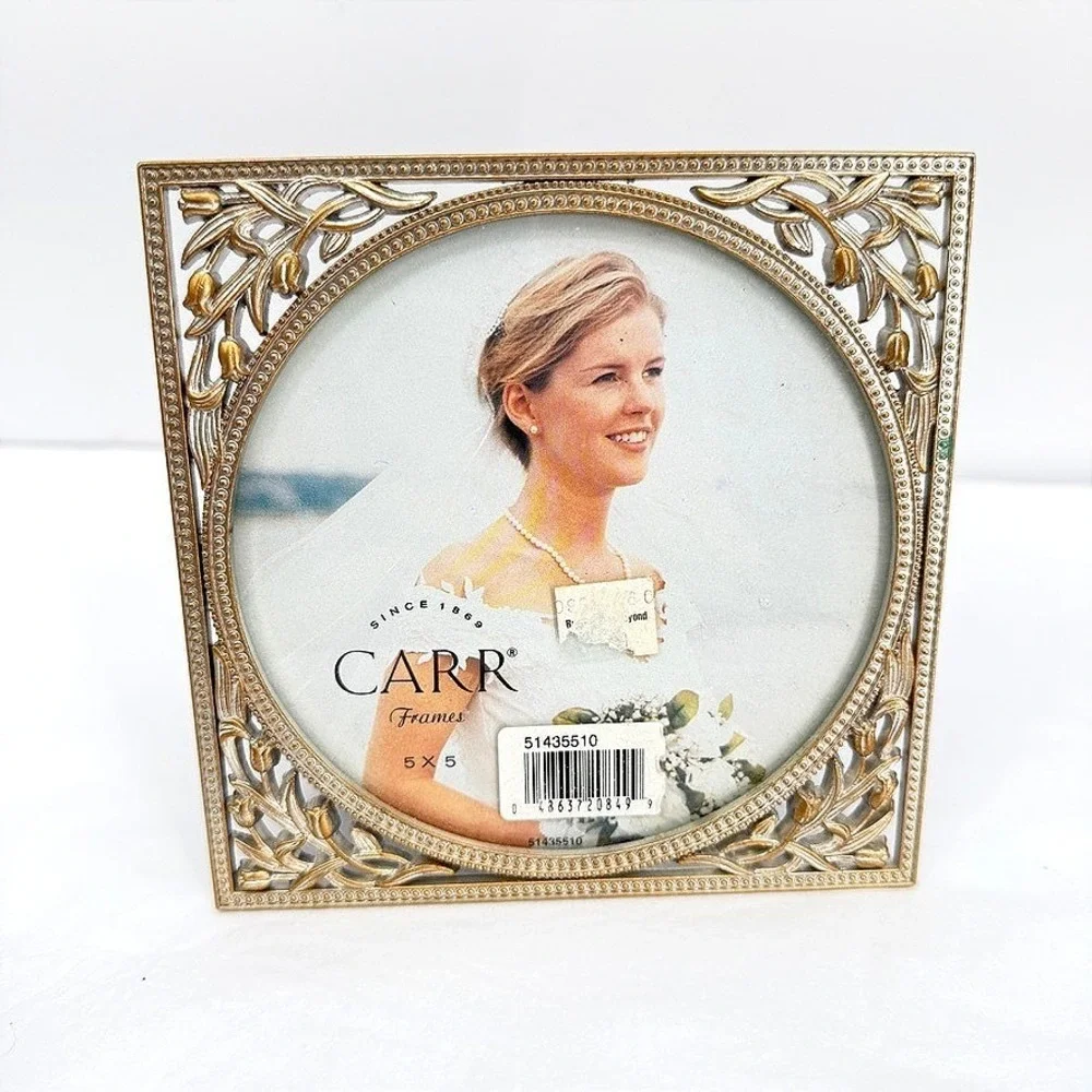 Carr VTG Picture Frame Round Photo Area Floral Filigree Gold Silver Tone 5x5